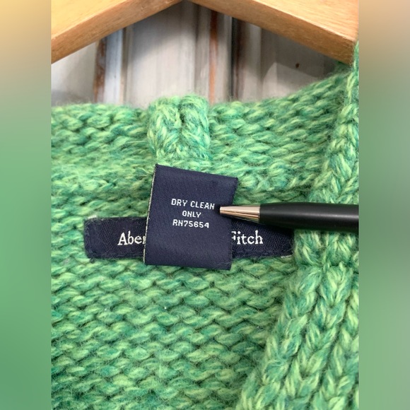 Abercrombie & Fitch Vtg. Green Hooded Sweater Sz XS S - Picture 5 of 7